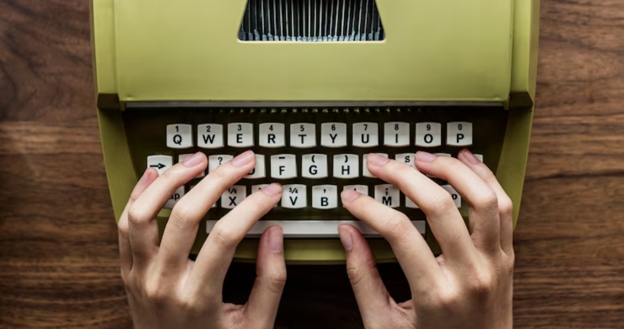 Un día como hoy falleció Emily Dickinson: la voz que transformó la poesía desde el silencio