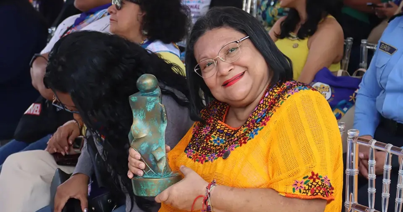 Ana Lisseth Cruz, la economista hispana que ha dedicado tres décadas a la protección de las mujeres