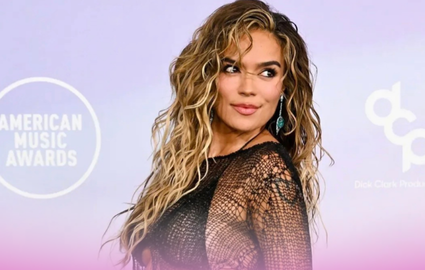 Karol G triunfa en los AMAs con dos premios